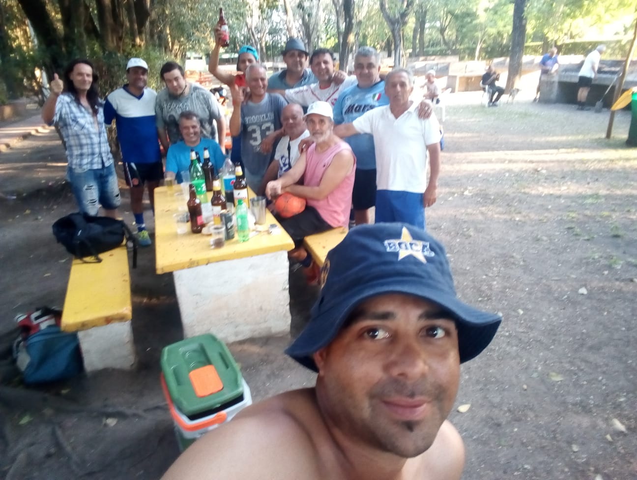 El que saco la foto no da la edad!!!